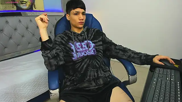 SamBlack  online show from February 2026 03:38:02 PM