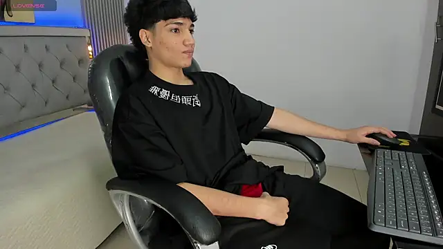 SamBlack  online show from May 2026 12:45:02 PM