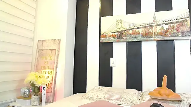 ParisRoux online show from October 2025 08:14:02 PM