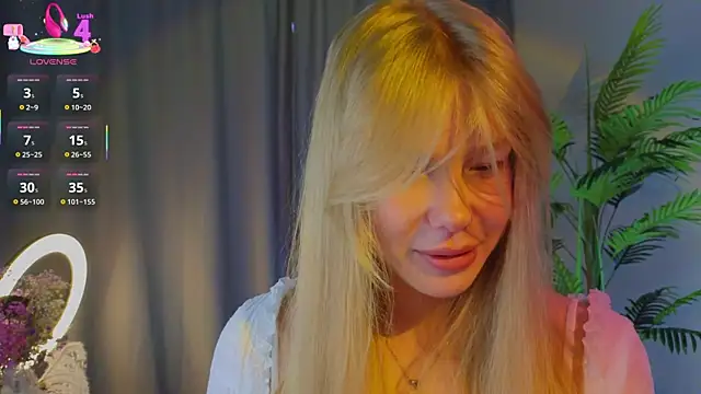 Snapshot of emilyshepar_d chatting on September 2025 03:32:02 AM emilyshepar d online show from September 2025 03:32:02 AM