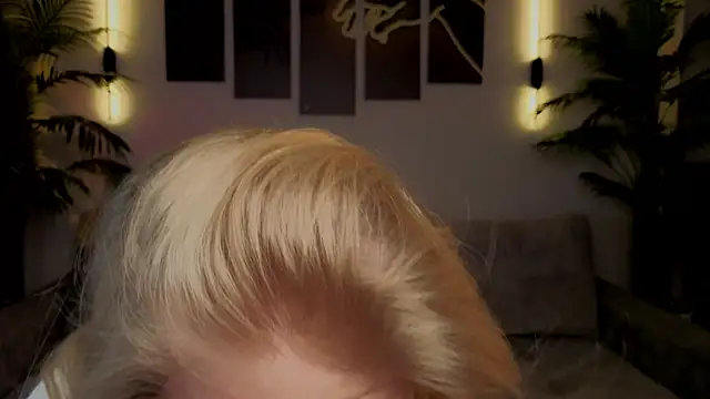 Snapshot of emilyshepar_d chatting on October 2025 02:04:01 AM emilyshepar d online show from October 2025 02:04:01 AM