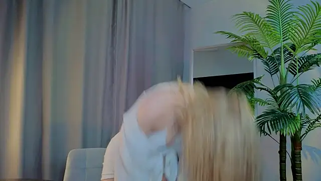 Snapshot of emilyshepar_d chatting on November 2025 02:32:01 AM emilyshepar d online show from November 2025 02:32:01 AM