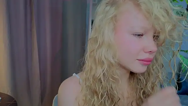 Snapshot of emilyshepar_d chatting on November 2025 02:34:02 AM emilyshepar d online show from November 2025 02:34:02 AM