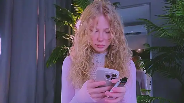 Snapshot of emilyshepar_d chatting on March 2026 03:11:02 AM emilyshepar d online show from March 2026 03:11:02 AM