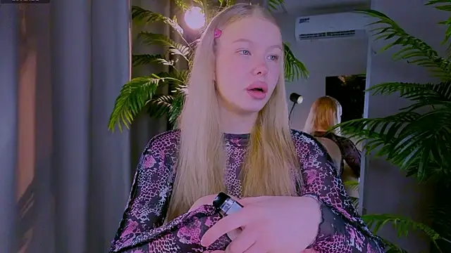 Snapshot of emilyshepar_d chatting on March 2026 03:21:01 AM emilyshepar d online show from March 2026 03:21:01 AM