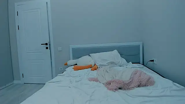 yuna loon online show from October 2025 06:38:02 PM