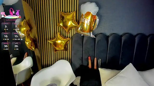 Snapshot of Gina_77 chatting on October 2025 12:02:02 PM Gina 77 online show from October 2025 12:02:02 PM