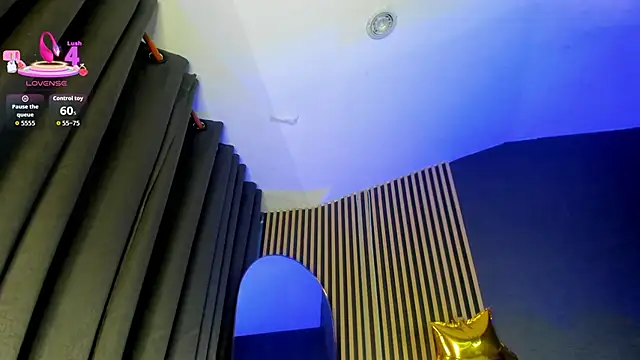 Snapshot of Gina_77 chatting on October 2025 12:25:01 PM Gina 77 online show from October 2025 12:25:01 PM