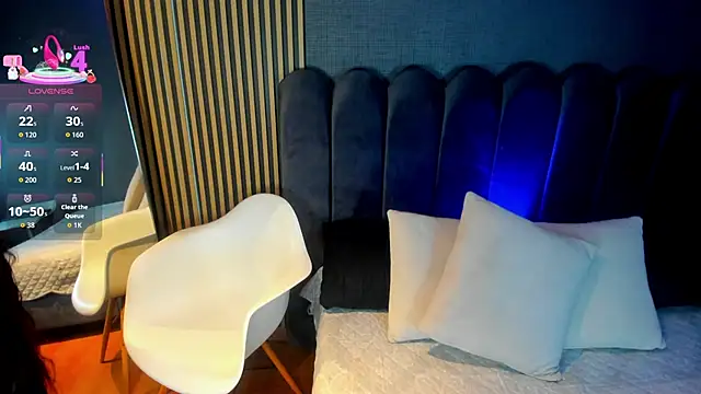 Snapshot of Gina_77 chatting on October 2025 12:04:02 PM Gina 77 online show from October 2025 12:04:02 PM