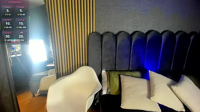 Snapshot of Gina_77 chatting on November 2025 12:04:02 PM Gina 77 online show from November 2025 12:04:02 PM