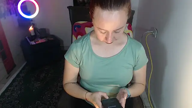 Snapshot of Milf_Valeria chatting on September 2025 02:43:02 PM Milf Valeria online show from September 2025 02:43:02 PM