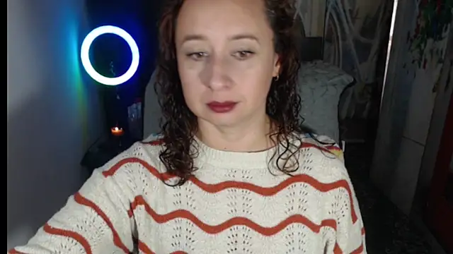 Snapshot of Milf_Valeria chatting on November 2025 02:17:01 PM Milf Valeria online show from November 2025 02:17:01 PM