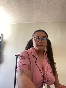 Snapshot of karitho_0217 chatting on March 2026 05:23:02 PM karitho 0217 online show from March 2026 05:23:02 PM