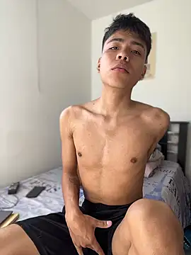 MaxiWildd online show from June 2026 01:53:02 PM