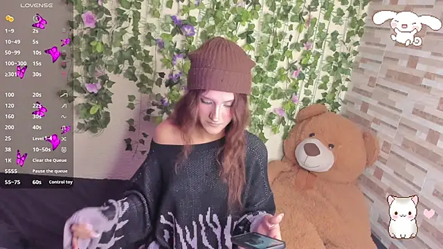 Amy Moonlight online show from April 2026 09:02:02 PM