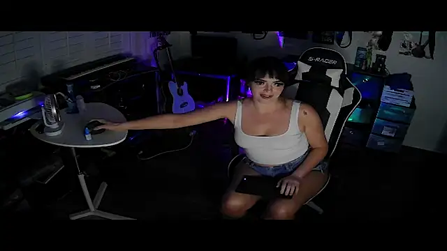 TheSlutMuffin online show from December 2025 07:28:01 AM