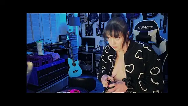 TheSlutMuffin online show from December 2025 08:42:02 AM