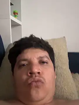 Snapshot of michael877675 chatting on February 2026 06:43:02 AM michael877675 online show from February 2026 06:43:02 AM