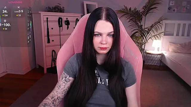 Michela Fruet online show from October 2025 01:17:01 AM