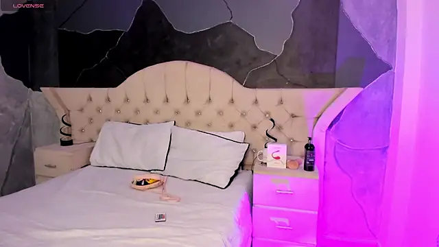 Snapshot of AmbarFoxx_ chatting on September 2025 05:07:01 AM AmbarFoxx online show from September 2025 05:07:01 AM