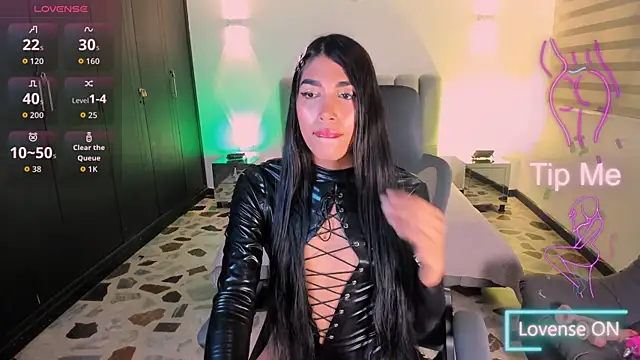 Snapshot of AmbarFoxx_ chatting on November 2025 06:14:02 AM AmbarFoxx online show from November 2025 06:14:02 AM