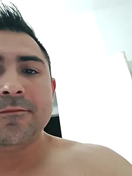 Bradd 32 online show from September 2025 12:55:01 AM