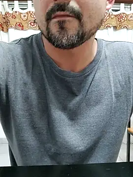 Bradd 32 online show from November 2025 02:21:01 AM