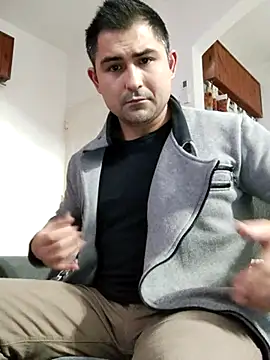 Bradd 32 online show from May 2026 04:19:01 AM
