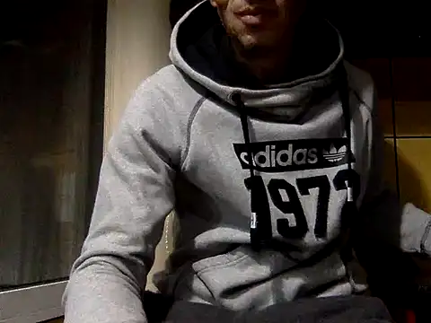 adiluci1 online show from October 2025 05:53:01 PM