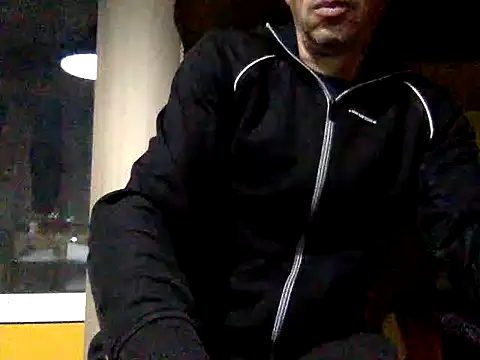 Snapshot of adiluci1 chatting on November 2025 03:39:01 AM adiluci1 online show from November 2025 03:39:01 AM