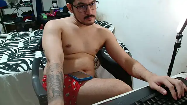Leonino231 online show from May 2026 01:11:02 AM