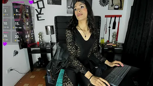 LunarisSmith online show from January 2026 06:22:02 PM