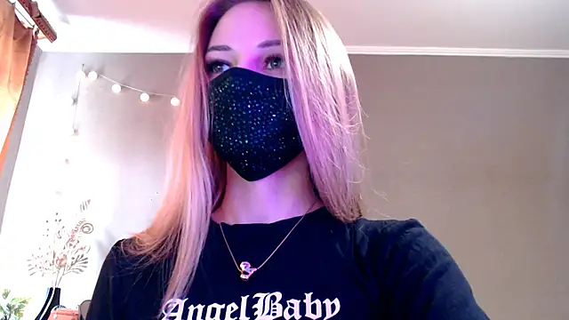 Iris lave online show from April 2026 12:40:01 PM