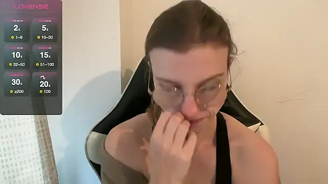 BustyKellyXXX online show from December 2025 09:51:02 AM