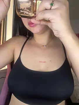 Snapshot of lucy_grey25 chatting on February 2026 01:28:02 PM lucy grey25 online show from February 2026 01:28:02 PM