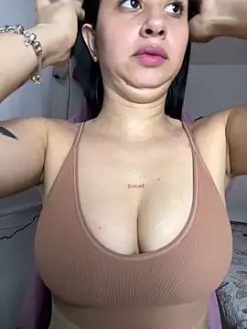 Snapshot of lucy_grey25 chatting on February 2026 04:25:01 PM lucy grey25 online show from February 2026 04:25:01 PM