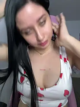 Snapshot of lucy_grey25 chatting on February 2026 02:35:01 PM lucy grey25 online show from February 2026 02:35:01 PM