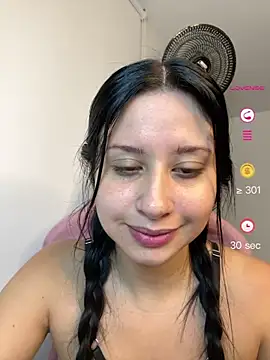 lucy grey25 online show from May 2026 05:18:02 PM