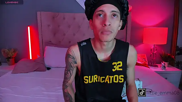 Snapshot of Joe_And_Emma chatting on October 2025 09:36:02 PM Joe And Emma online show from October 2025 09:36:02 PM