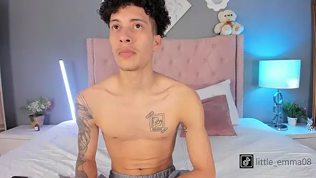 Snapshot of Joe_And_Emma chatting on October 2025 09:15:02 PM Joe And Emma online show from October 2025 09:15:02 PM