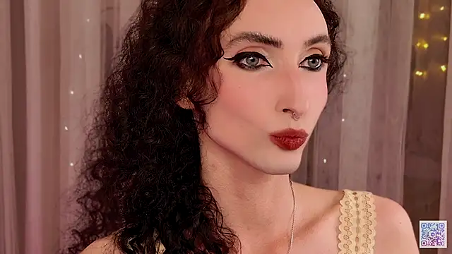 Snapshot of Queen_of_tease chatting on September 2025 04:54:01 PM Queen of tease online show from September 2025 04:54:01 PM