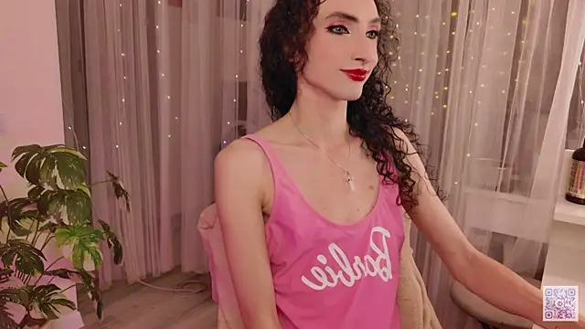 Snapshot of Queen_of_tease chatting on October 2025 04:59:02 PM Queen of tease online show from October 2025 04:59:02 PM