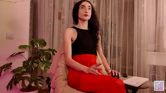 Snapshot of Queen_of_tease chatting on October 2025 05:50:02 PM Queen of tease online show from October 2025 05:50:02 PM