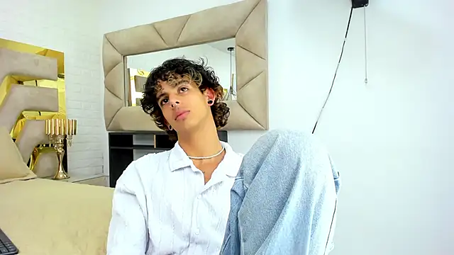 Ibratxandy online show from September 2025 07:29:01 PM