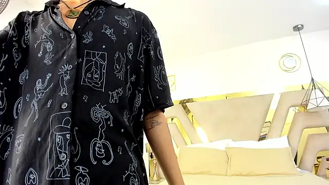 Ibratxandy online show from October 2025 05:02:02 PM