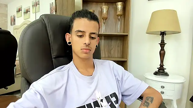 Ibratxandy online show from February 2026 08:02:01 PM