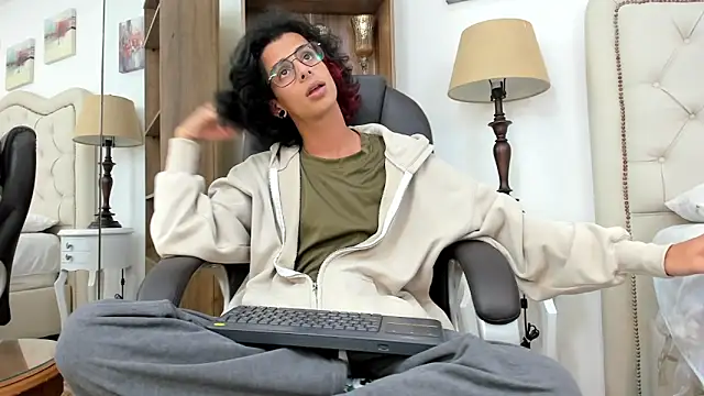 Ibratxandy online show from February 2026 07:33:02 PM