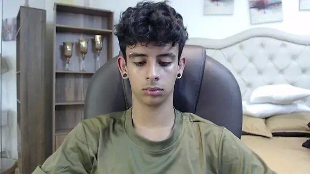 Ibratxandy online show from May 2026 06:57:01 PM