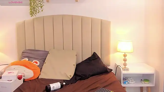 Rachel Donnelly online show from October 2025 04:01:02 AM