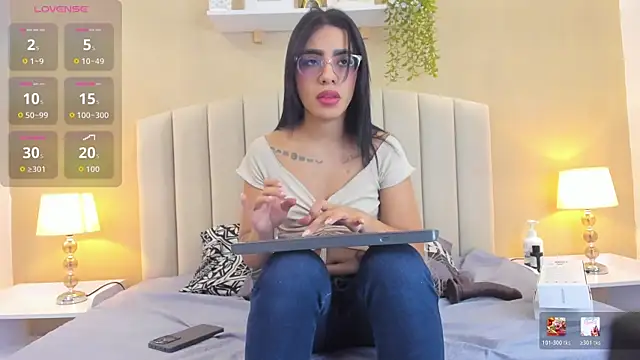 Rachel Donnelly online show from May 2026 10:42:02 AM